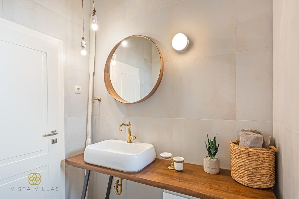 Bathroom in Glory Nights, Villa N